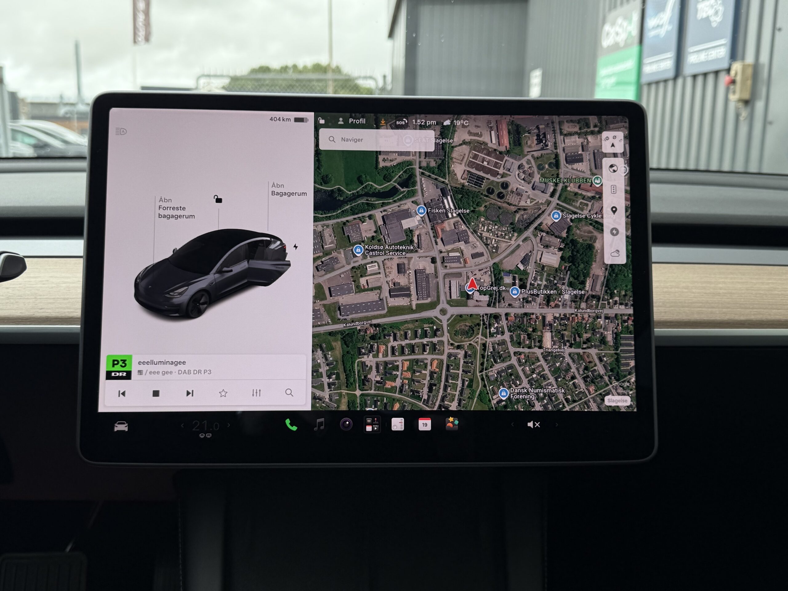 Tesla Model 3 Long Range AWD 4d