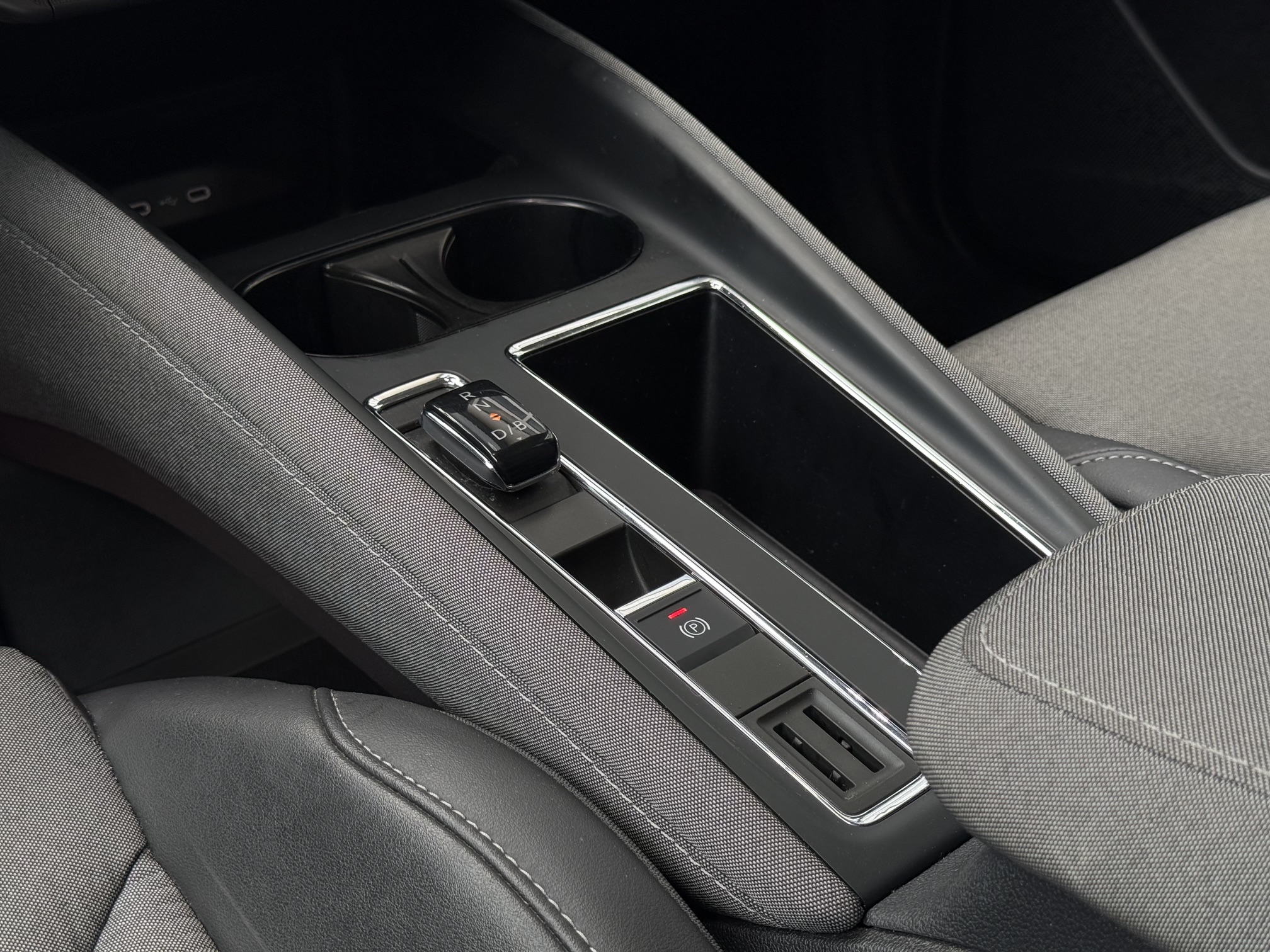 Skoda Enyaq 80 iV Plus 5d
