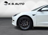 Tesla Model 3 Standard Range+ RWD 4d
