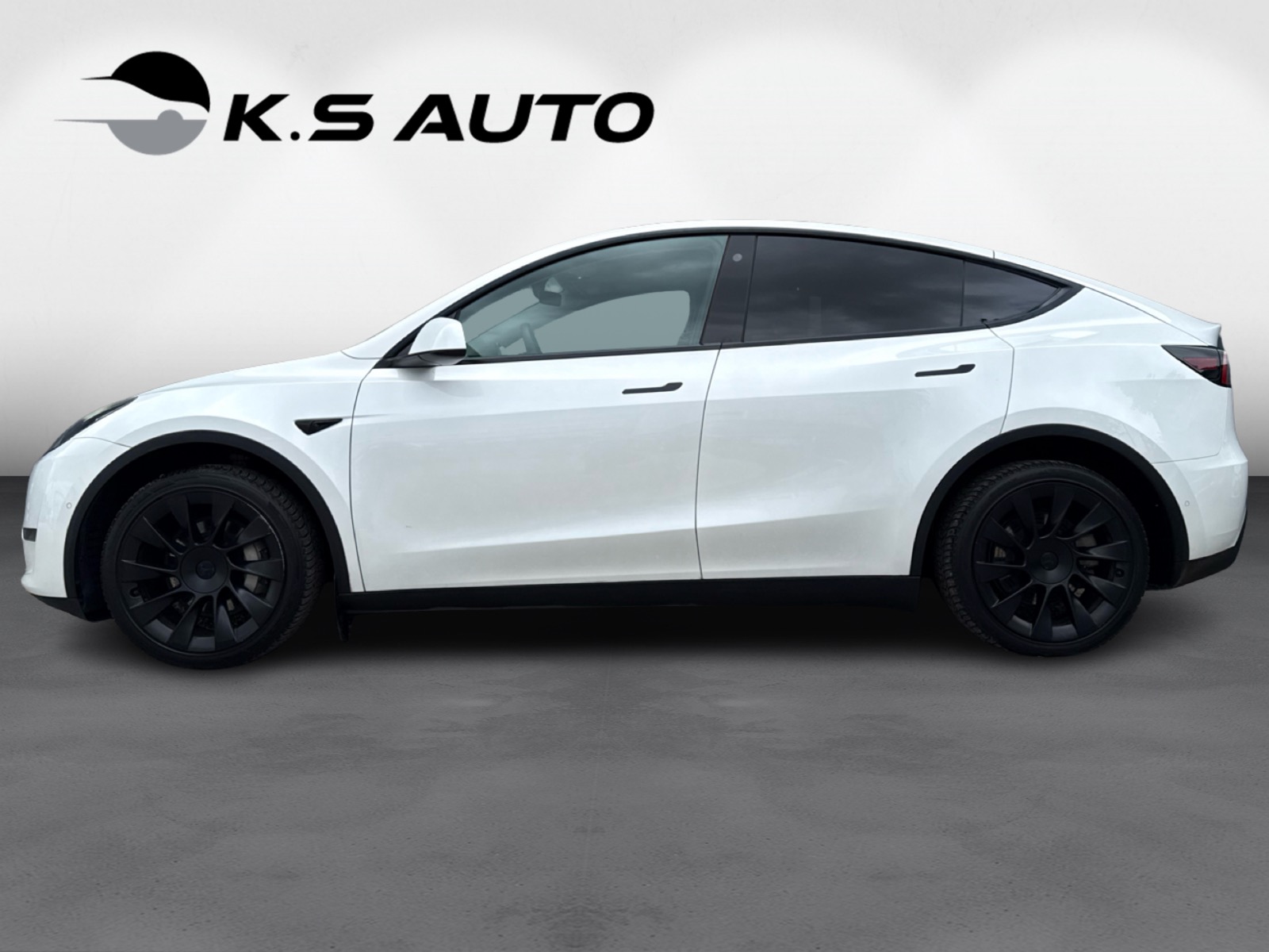 Tesla Model Y Long Range AWD 5d