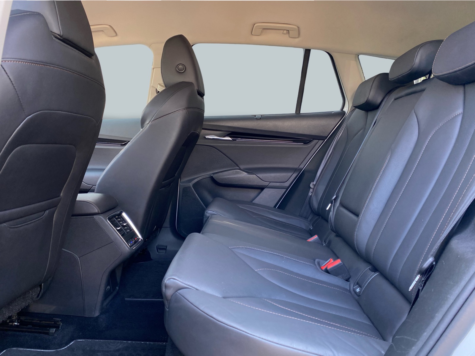 Skoda Enyaq 80 iV Selection Suite 5d