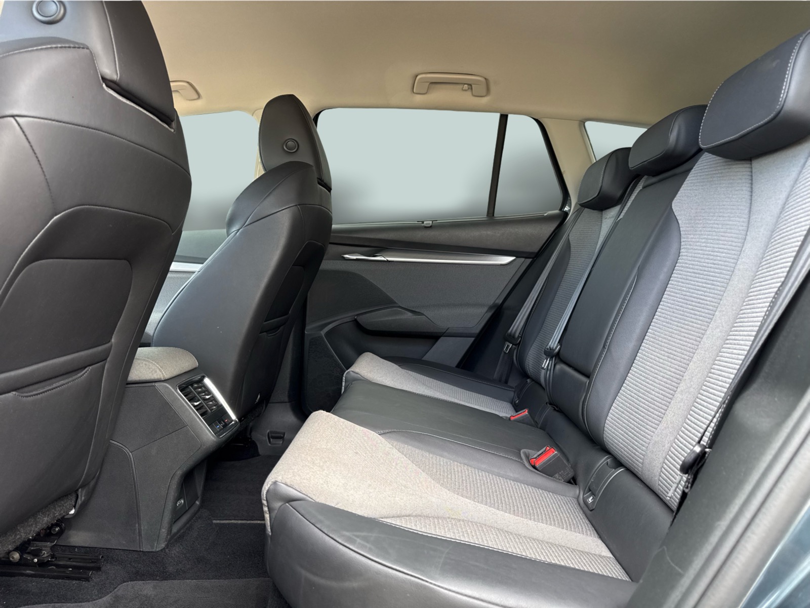 Skoda Enyaq 80 iV Plus 5d