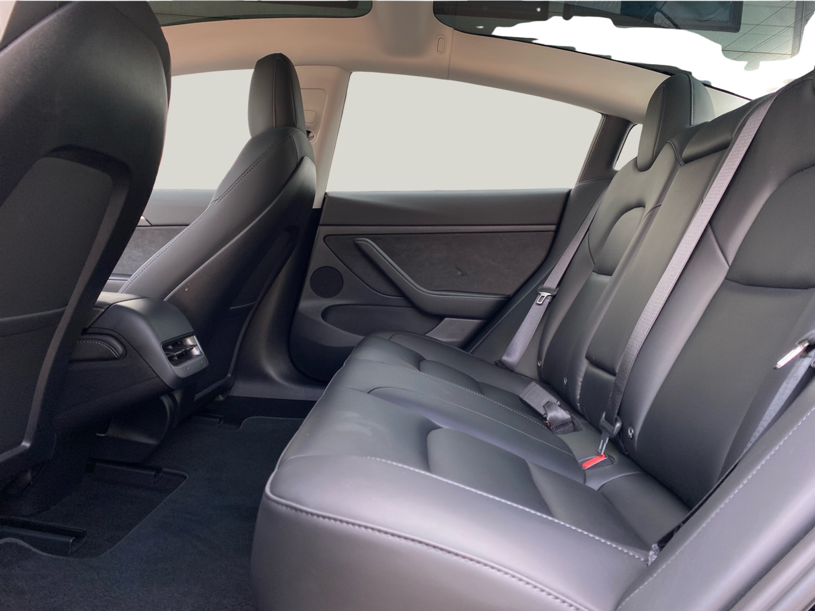Tesla Model 3 Long Range AWD 4d