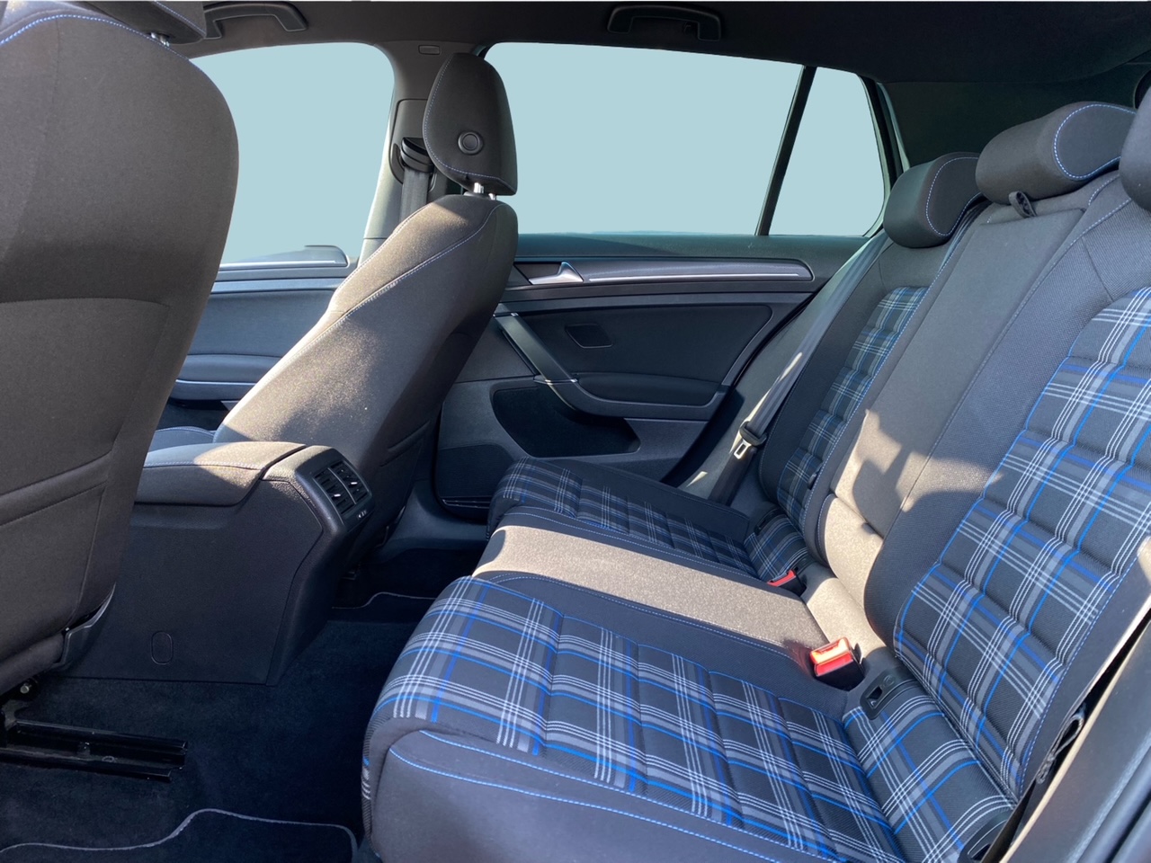 VW Golf VII 1,4 GTE DSG 5d