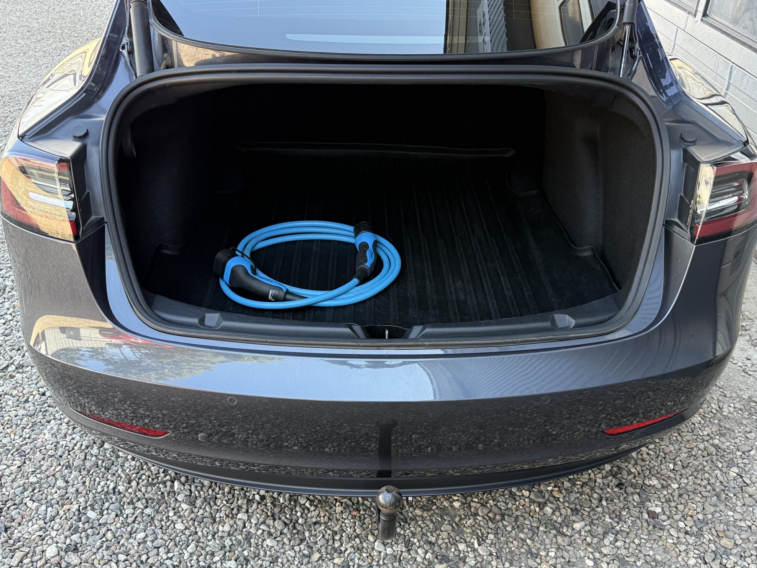 Tesla Model 3 Long Range AWD 4d