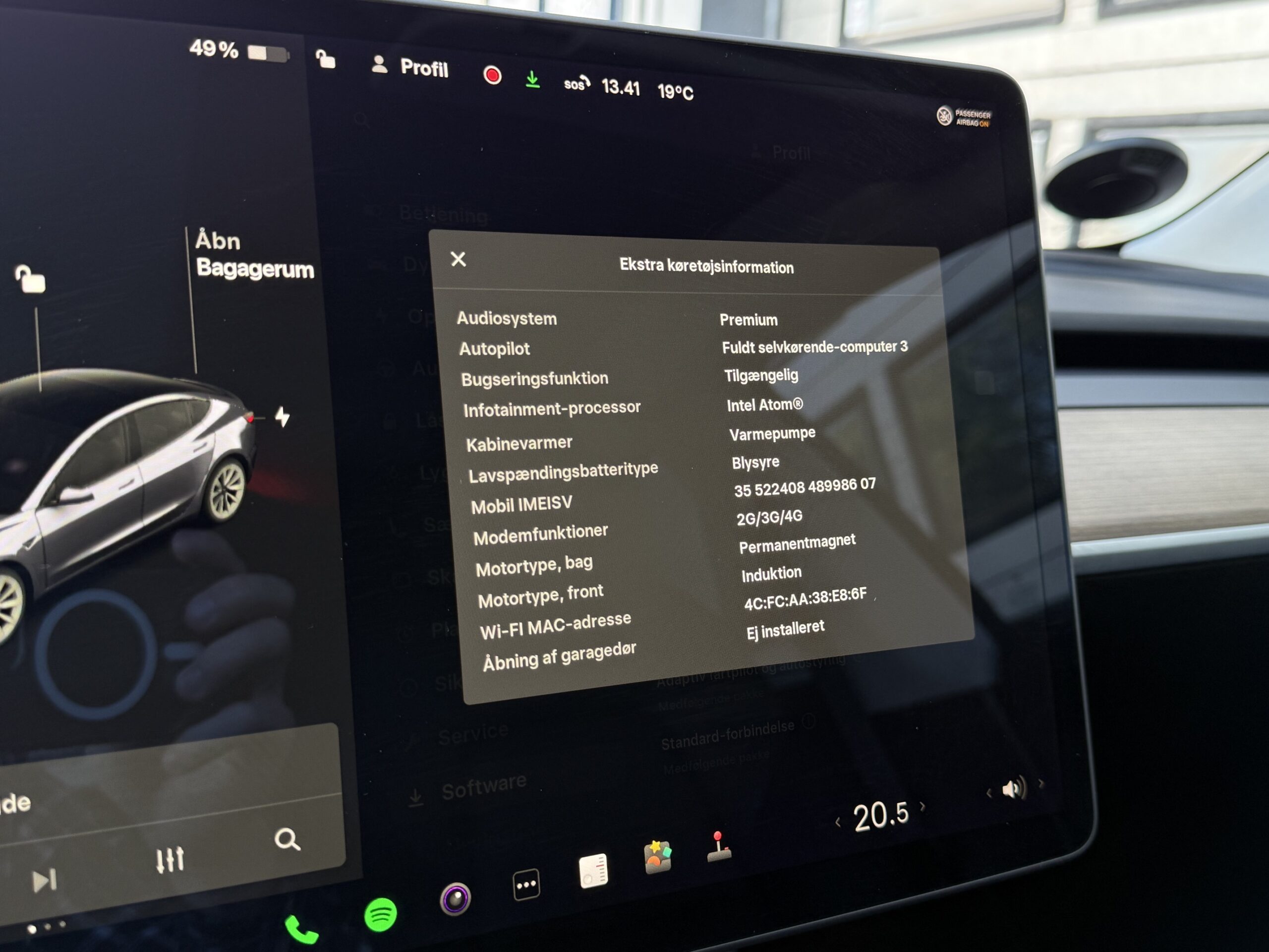 Tesla Model 3 Long Range AWD 4d