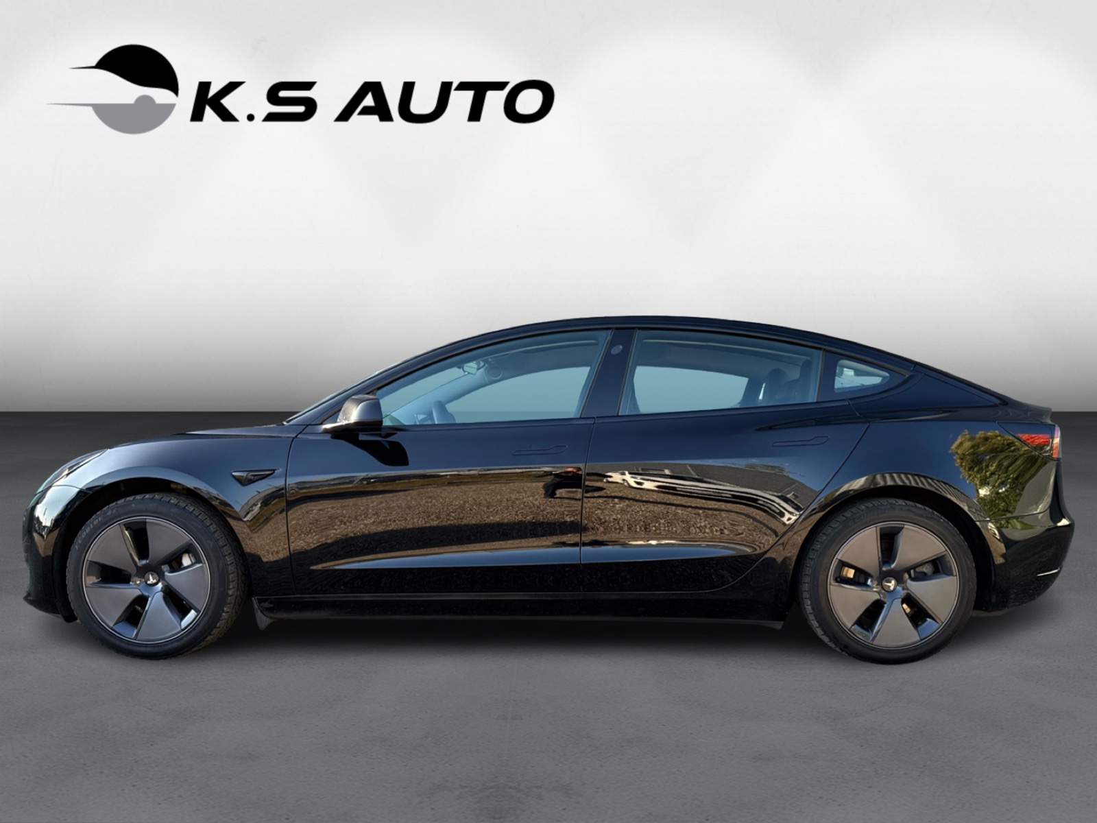 Tesla Model 3 RWD 4d