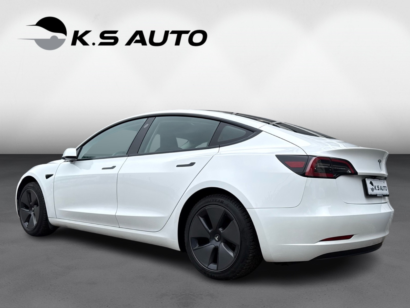 Tesla Model 3 RWD 4d