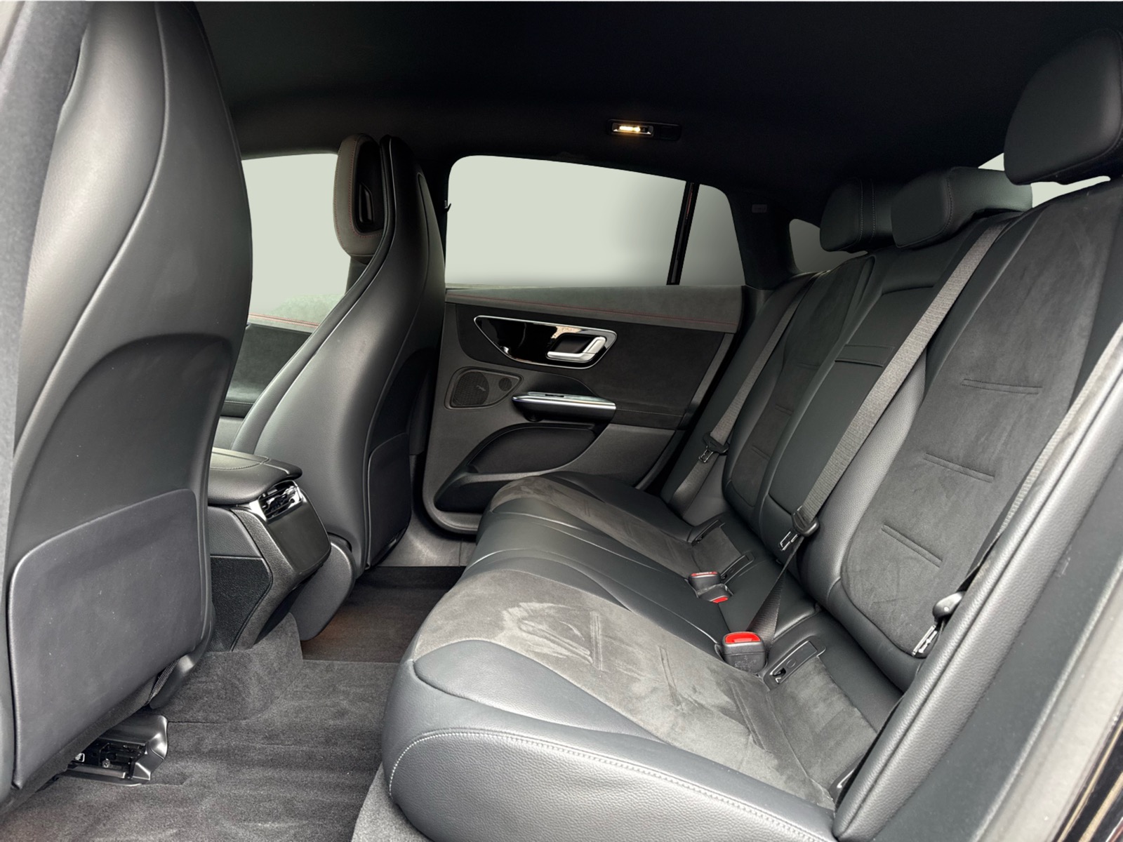 Mercedes EQE350 AMG Line 4d