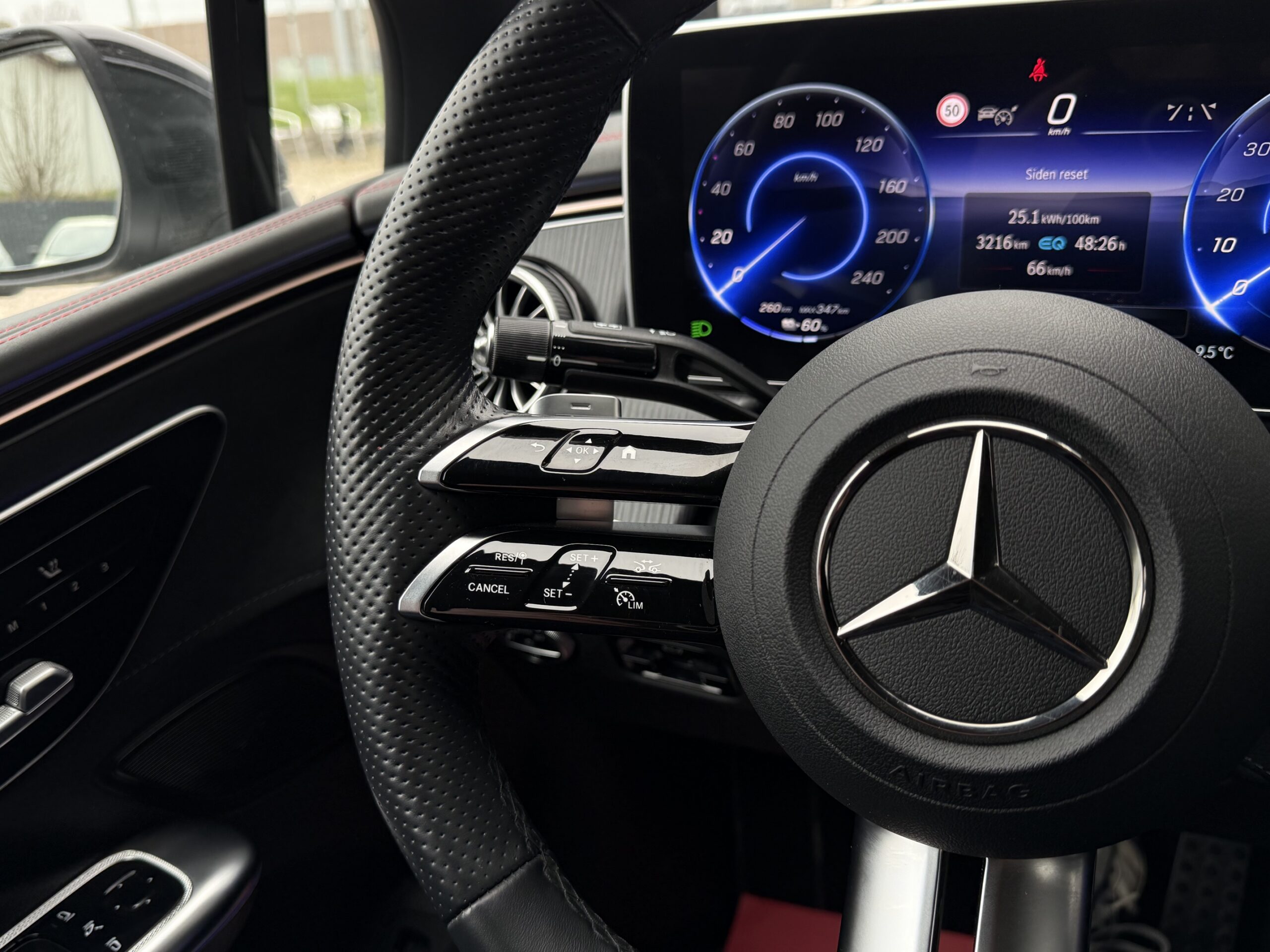 Mercedes EQE350 AMG Line 4d