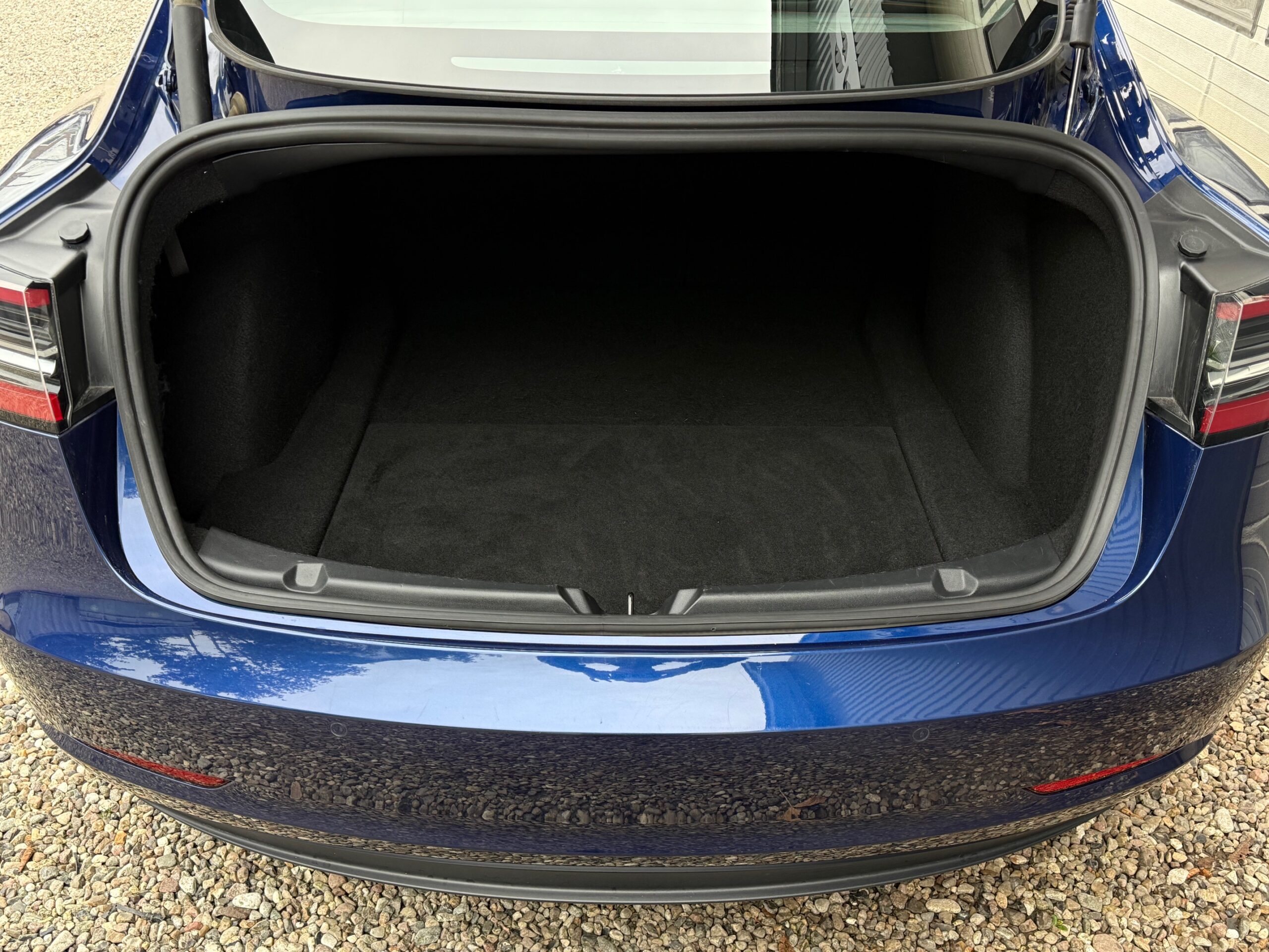 Tesla Model 3 Long Range AWD 4d