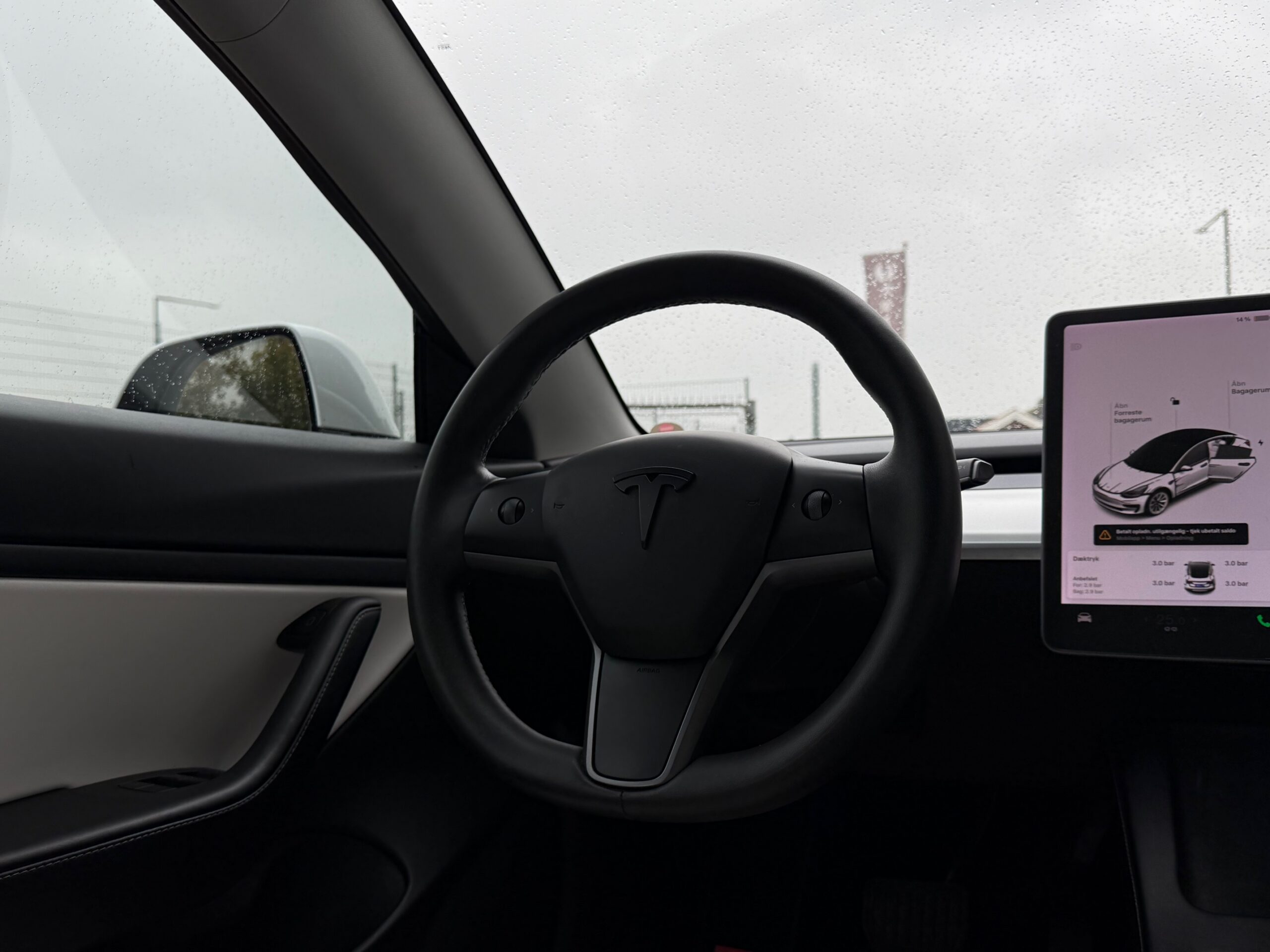 Tesla Model 3 Long Range AWD 4d