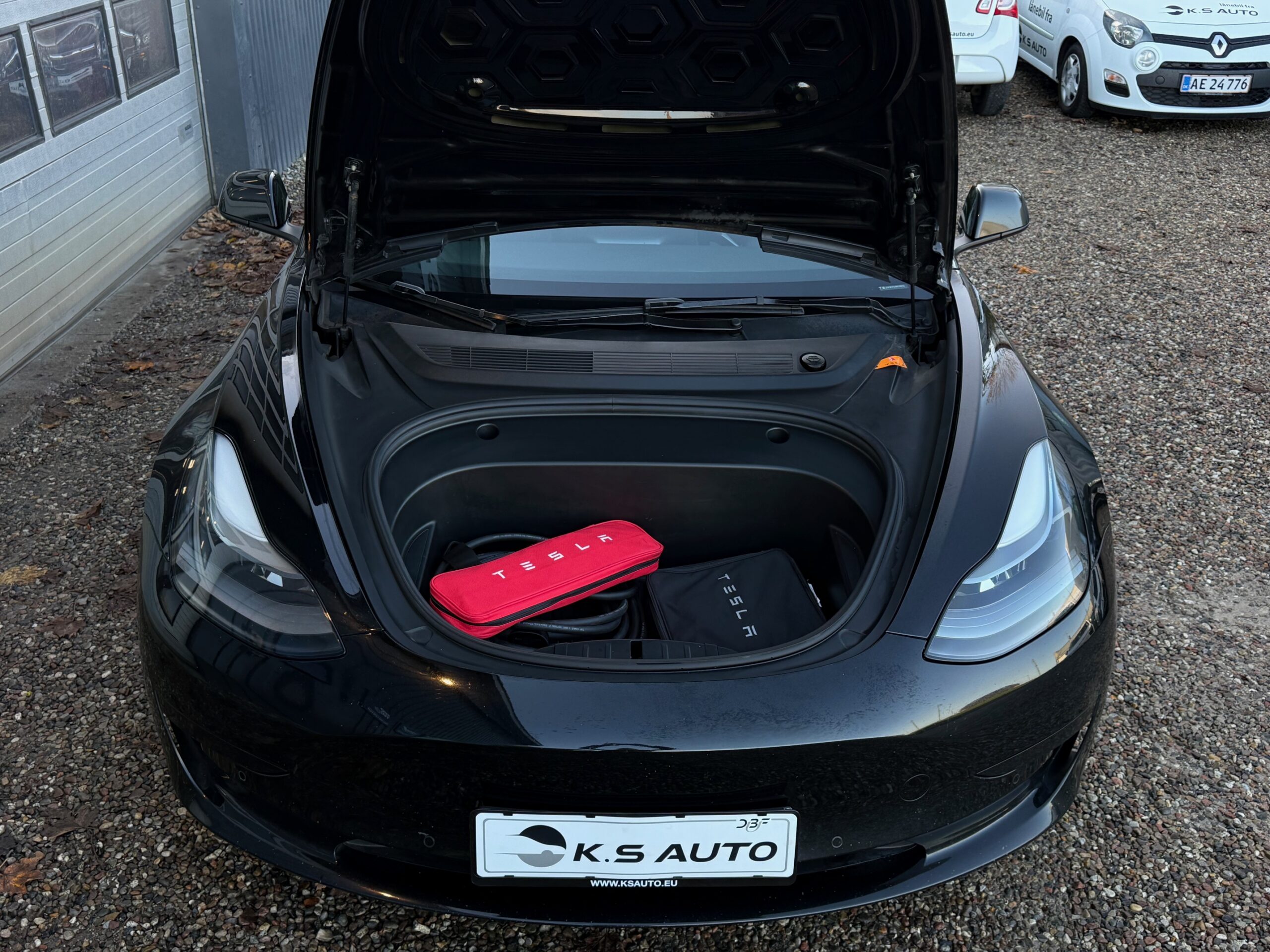 Tesla Model 3 RWD 4d