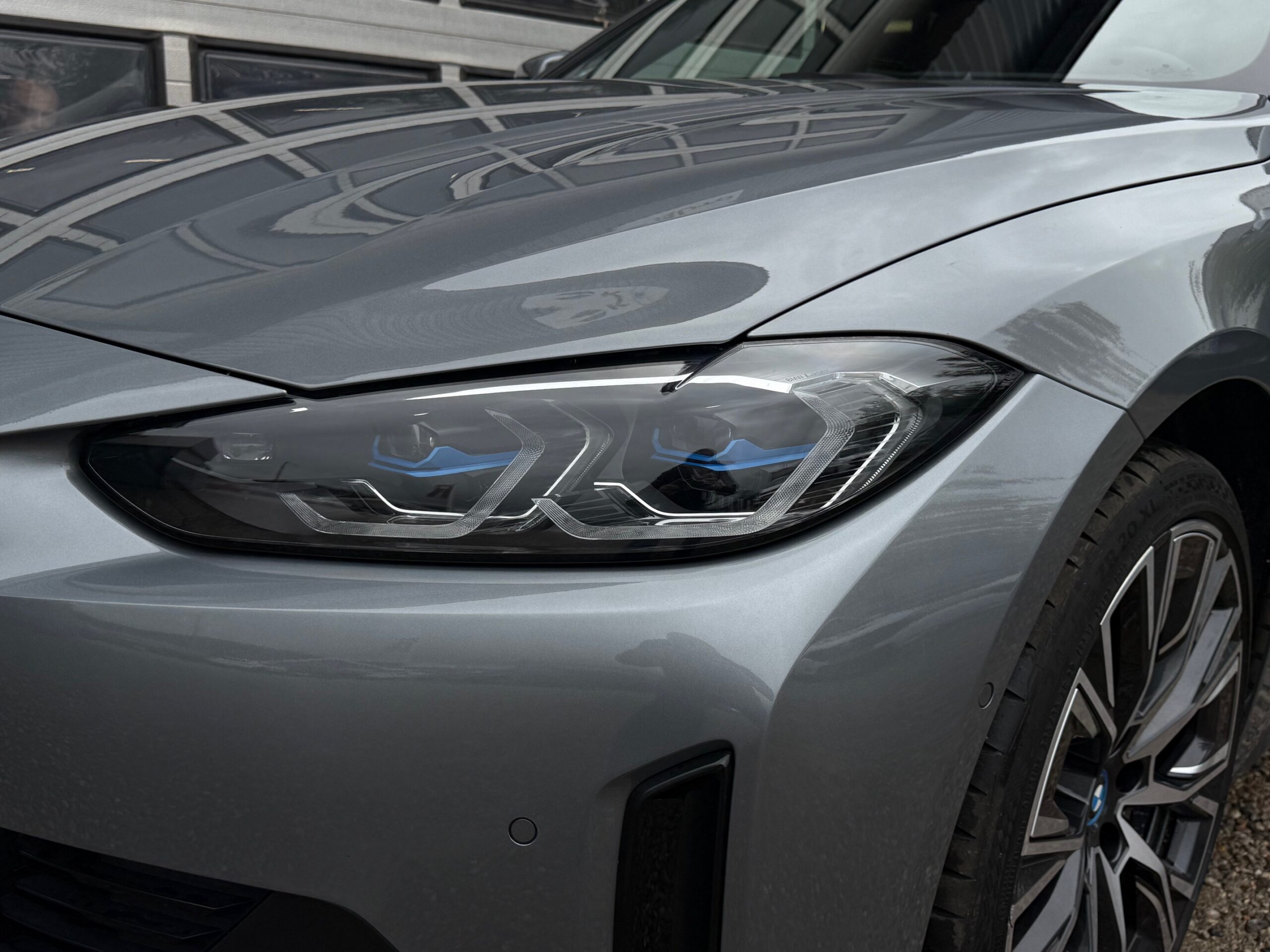 BMW i4 eDrive40 Charged 5d