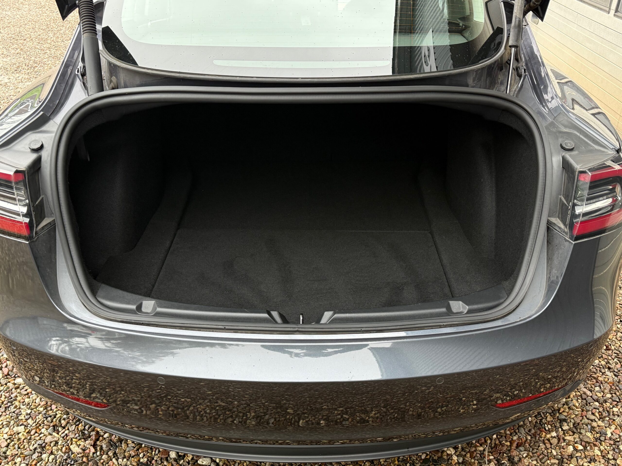 Tesla Model 3 RWD 4d