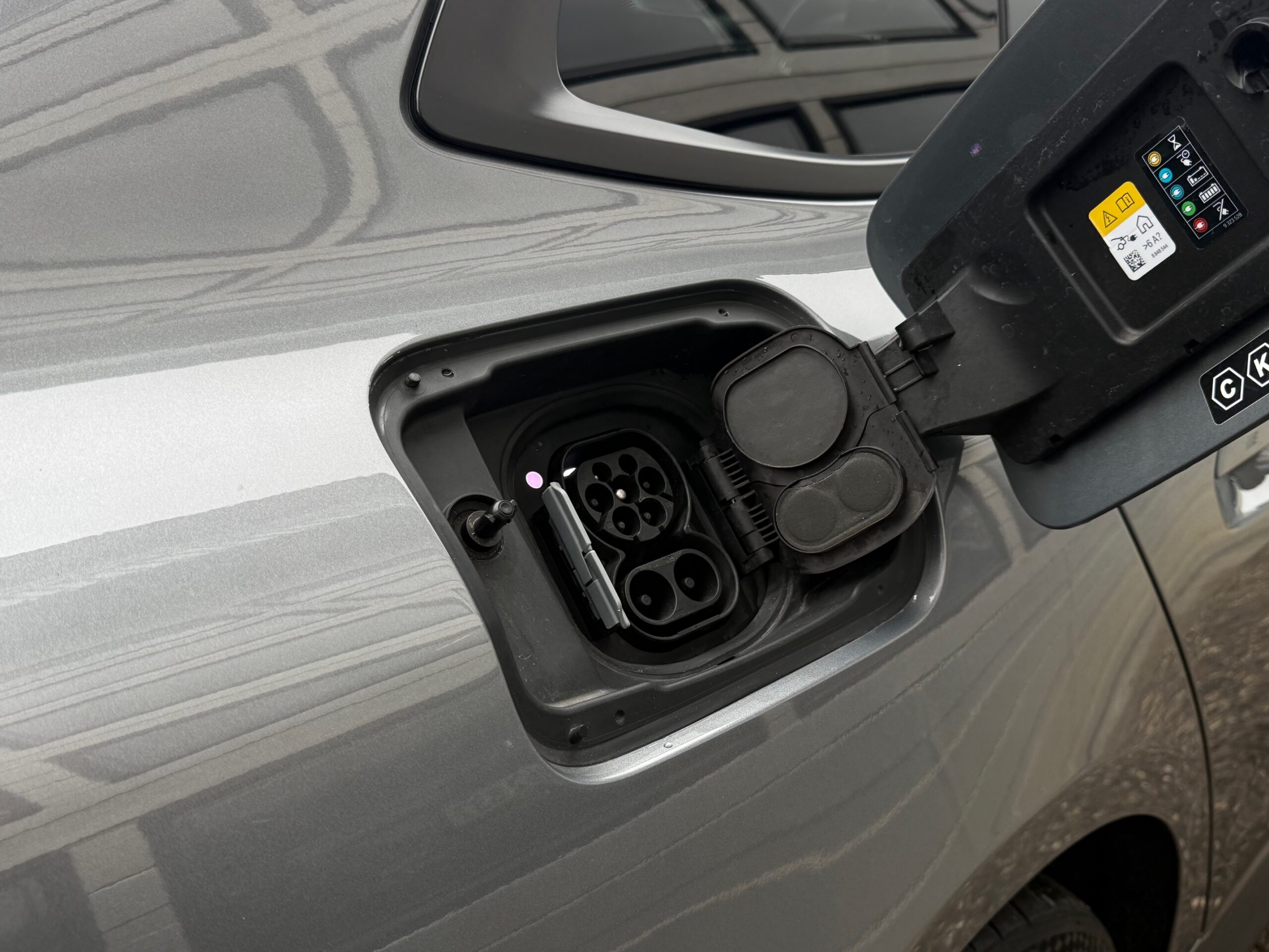 BMW i4 eDrive40 Charged 5d