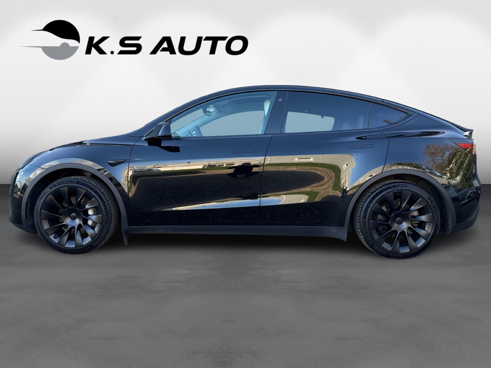 Tesla Model Y RWD 5d