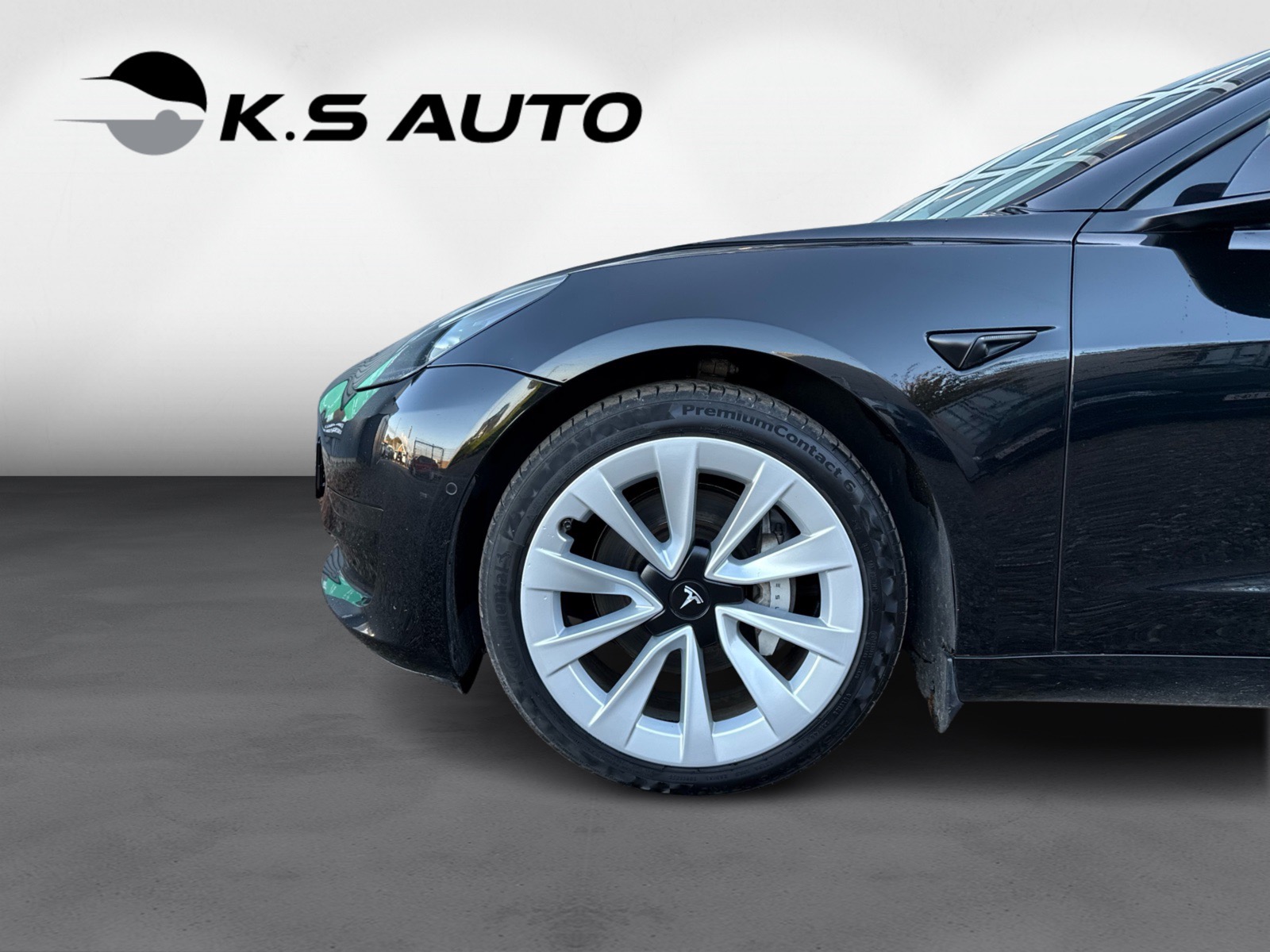 Tesla Model 3 RWD 4d