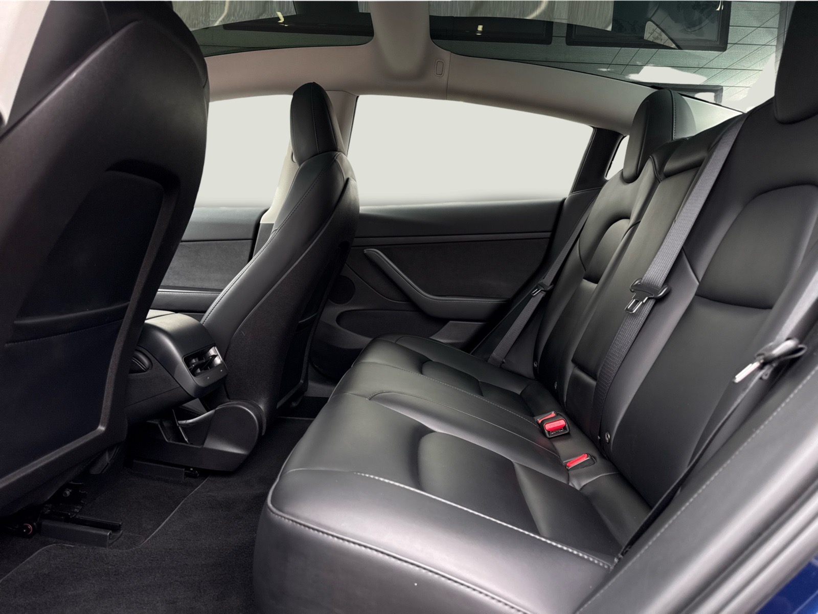 Tesla Model 3 Long Range AWD 4d