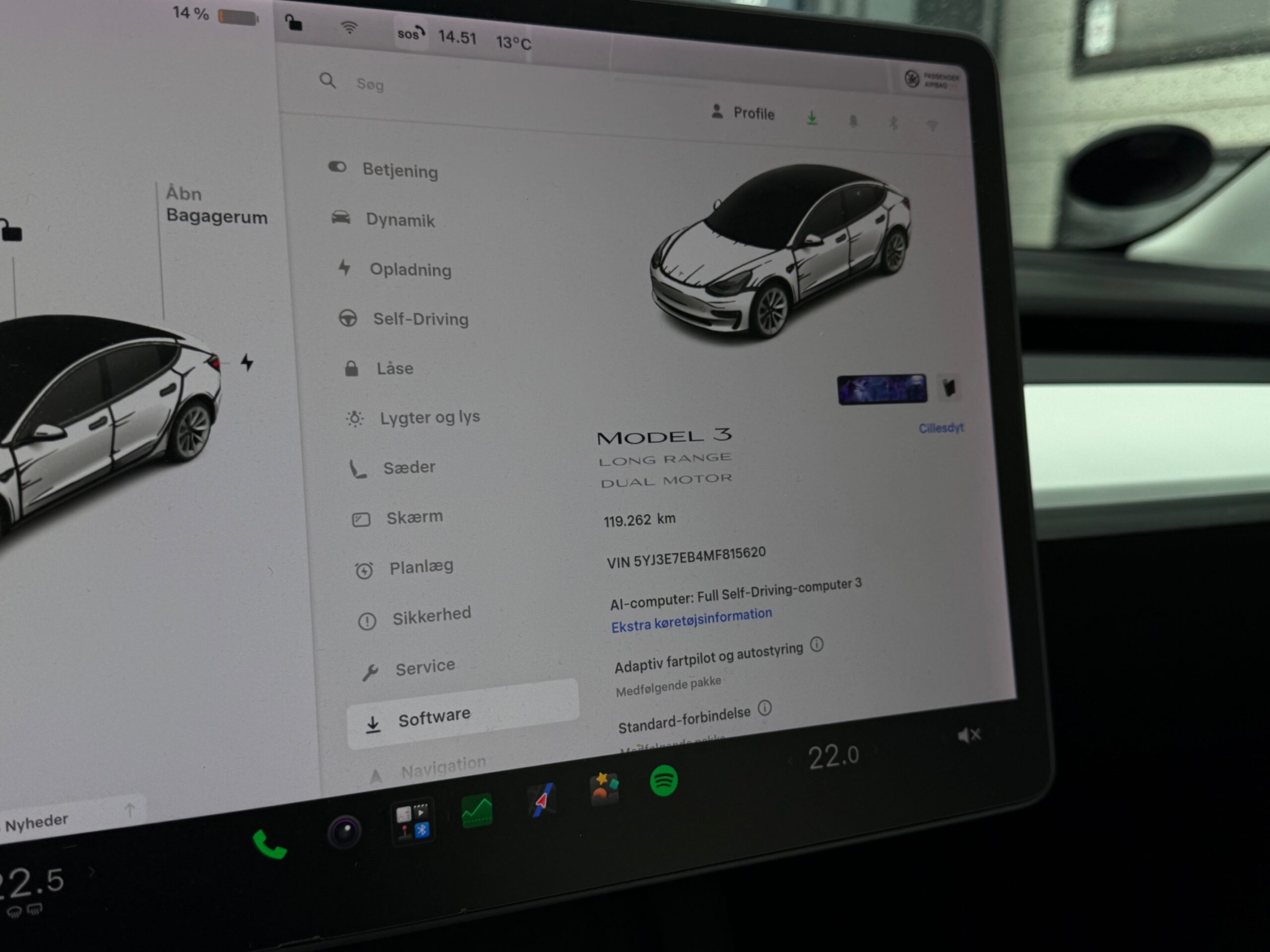 Tesla Model 3 Long Range AWD 4d
